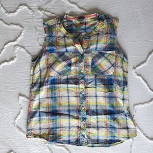 Eddie Bauer- Women's L- Button up- Sleeveless Top